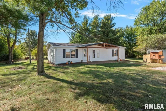 $249,900 | 8080 Breezy Meadows Drive, Riverton, IL 62561