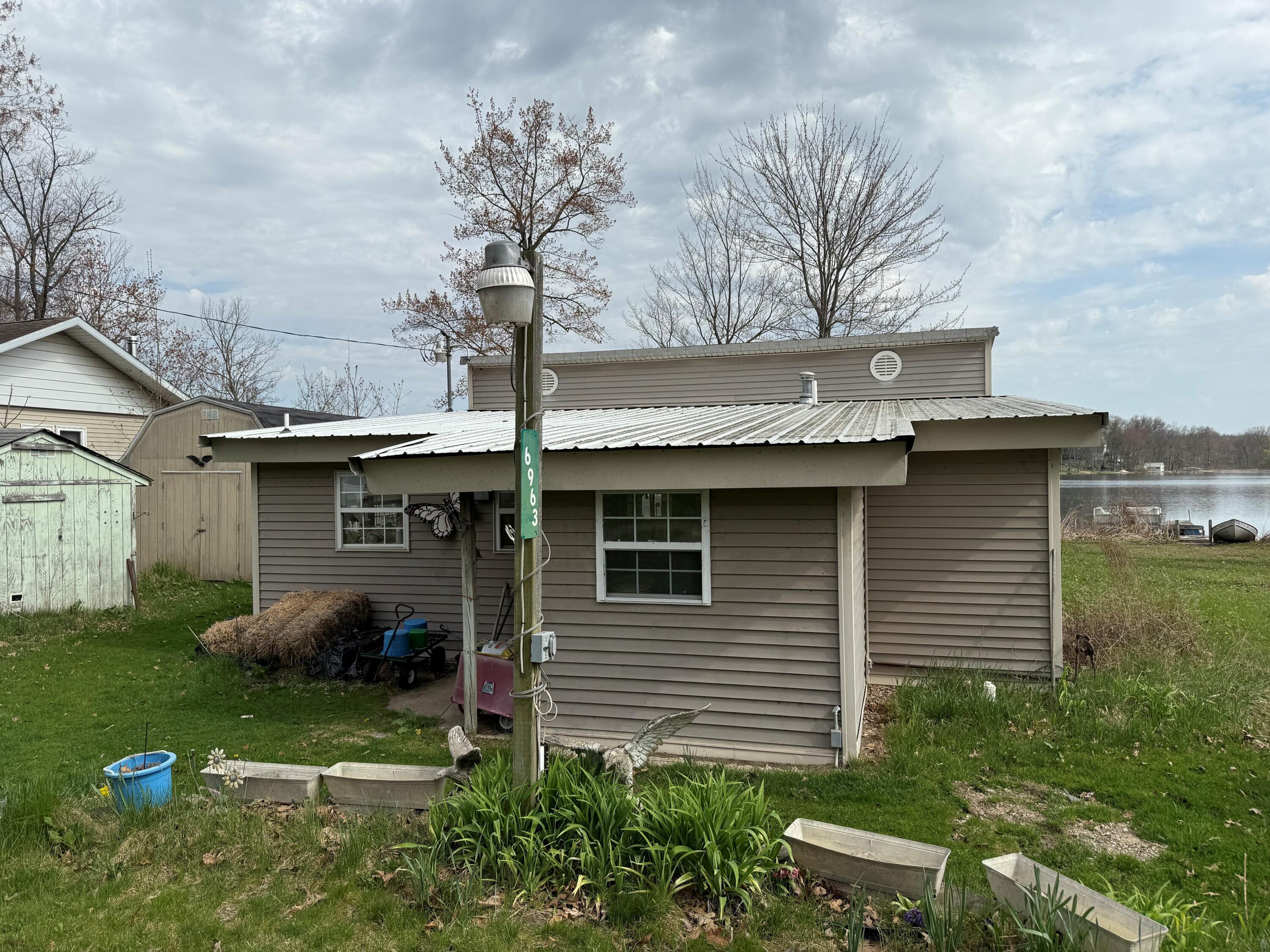 6963 Pike Road Delton, MI 49046 - Photo 4 of 10 6