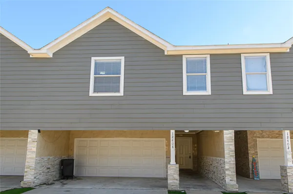 $1,800 | 12404 Urban Dale Court, Houston, TX 77082
