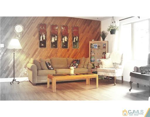 60 Cambridge Road Kendall Park, NJ 08824 - Photo 6 of 12 Gallery Image 6