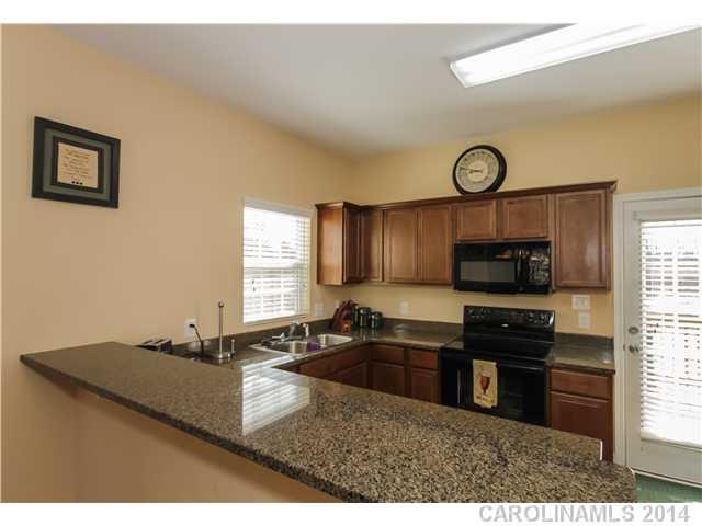 142 Ridge Bluff Road, Unit 142 Mooresville, NC 28115 - Photo 7 of 16 Gallery Image 7