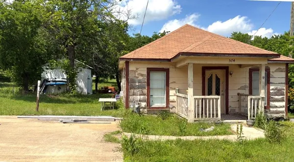 $139,000 | 574 East Marshall Street, Van Alstyne, TX 75495