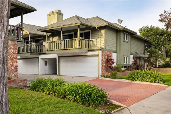 $1,070,000 | 2231 Pacific Avenue, Unit A1, Costa Mesa, CA 92627