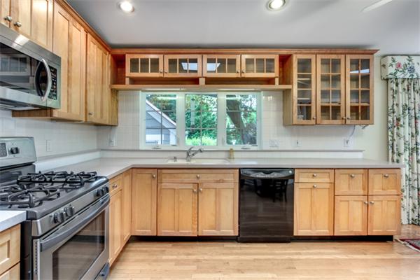 666 Webster Street Needham, MA 02492 - Photo 15 of 30 Gallery Image 15