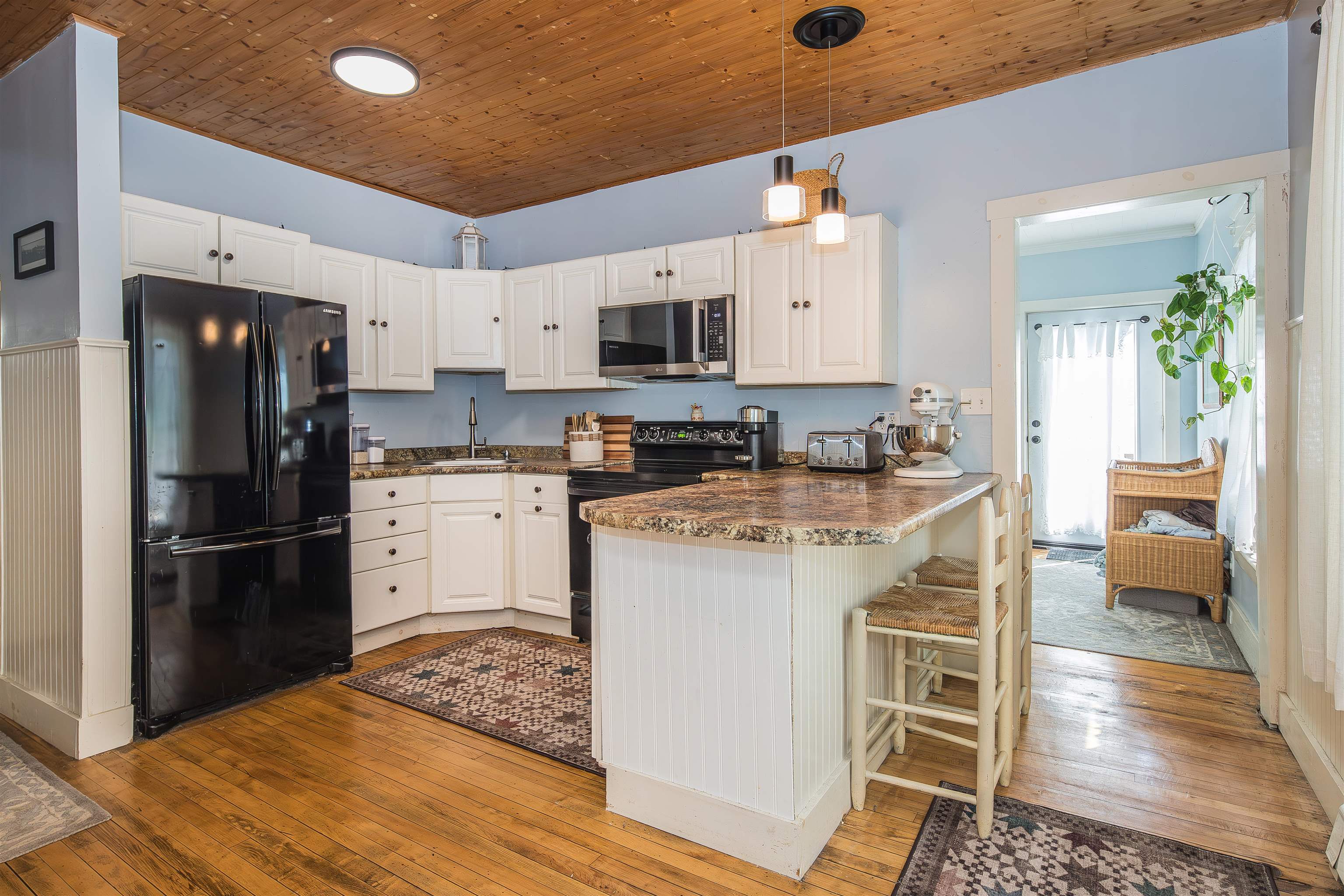 82 Brown Street Rutland, VT 05701 - Photo 7 of 45