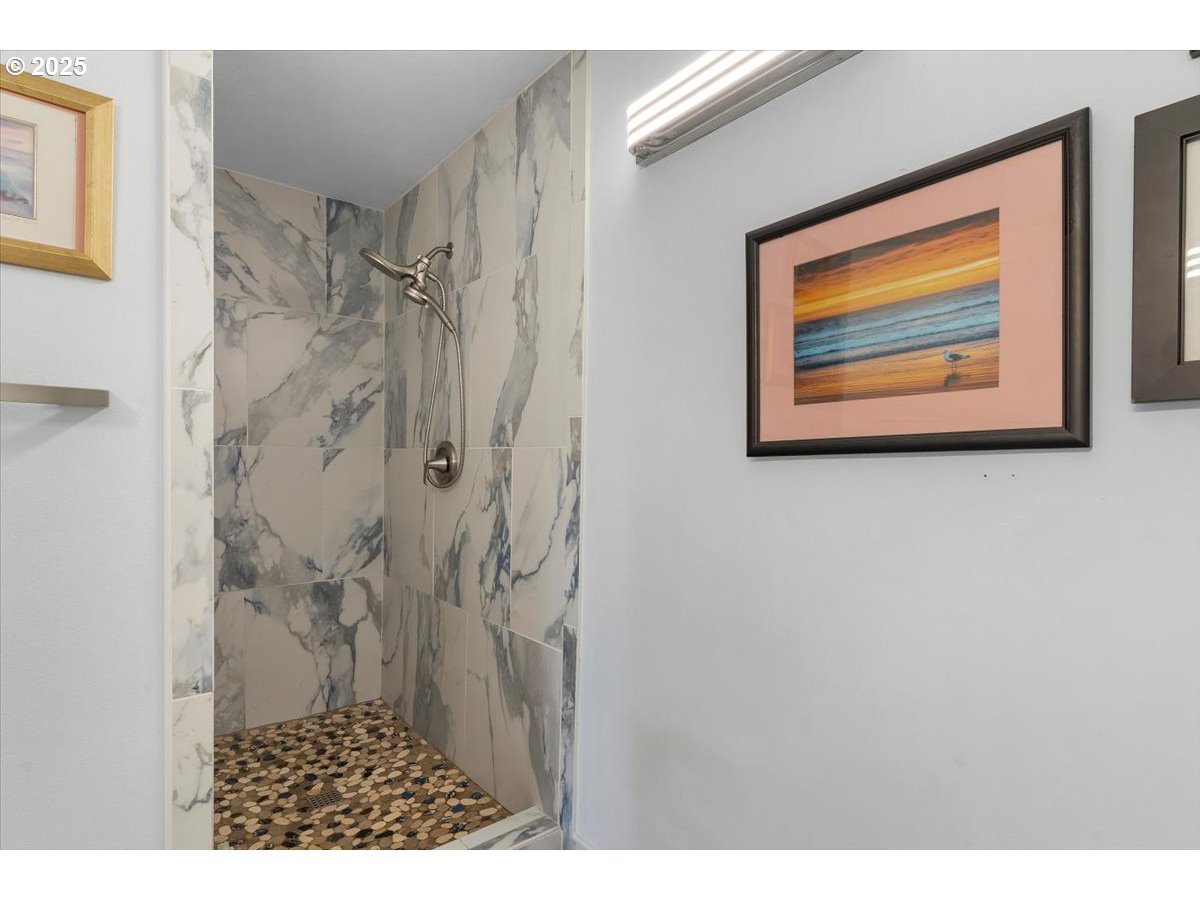 60 Raven Lane Depoe Bay, OR 97341 - Photo 26 of 43 a picture of a bathroom