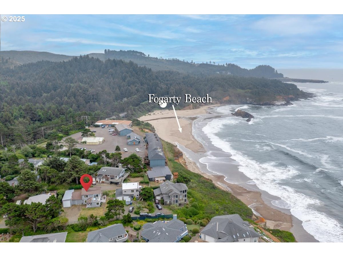 60 Raven Lane Depoe Bay, OR 97341 - Photo 41 of 43 a view of city and mountain