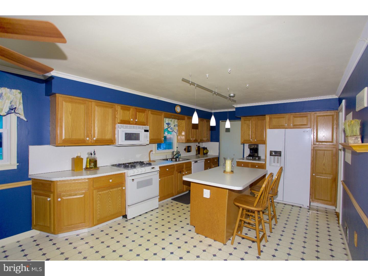 593 Flock Road Hamilton, NJ 08690 - Photo 6 of 13