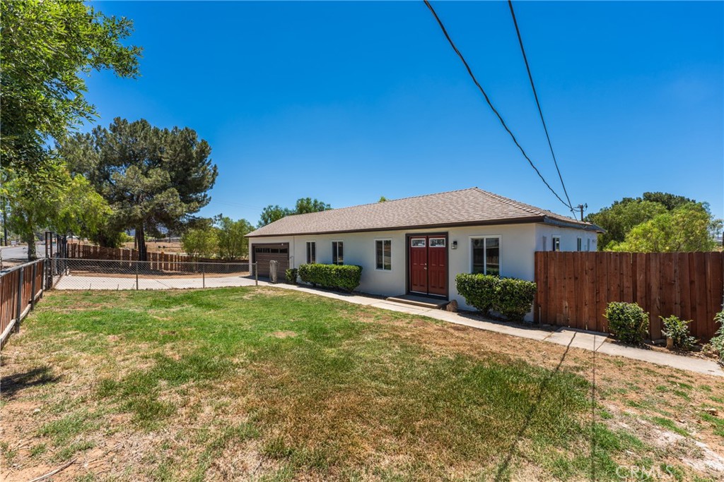 765 West County Line Road Calimesa, CA 92320 - Photo 5 of 37