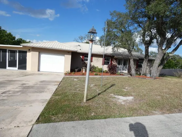 $284,900 | 7211 Tarrytown Drive, Spring Hill, FL 34606