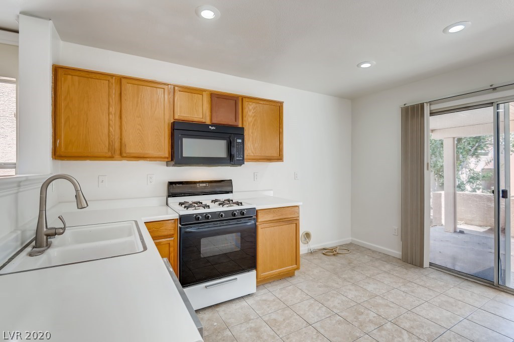 705 Rising Brook Drive Henderson, NV 89011 - Photo 5 of 10 Gallery Image 5