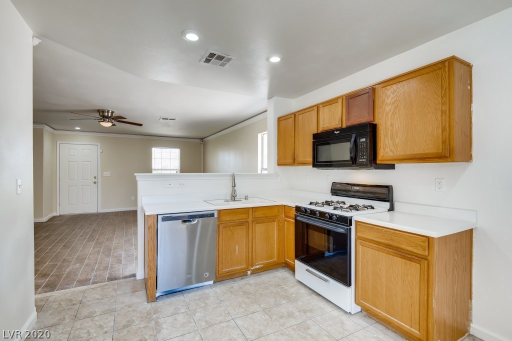 705 Rising Brook Drive Henderson, NV 89011 - Photo 6 of 10 Gallery Image 6
