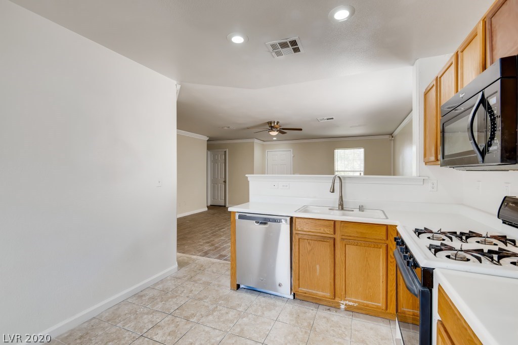 705 Rising Brook Drive Henderson, NV 89011 - Photo 7 of 10 Gallery Image 7