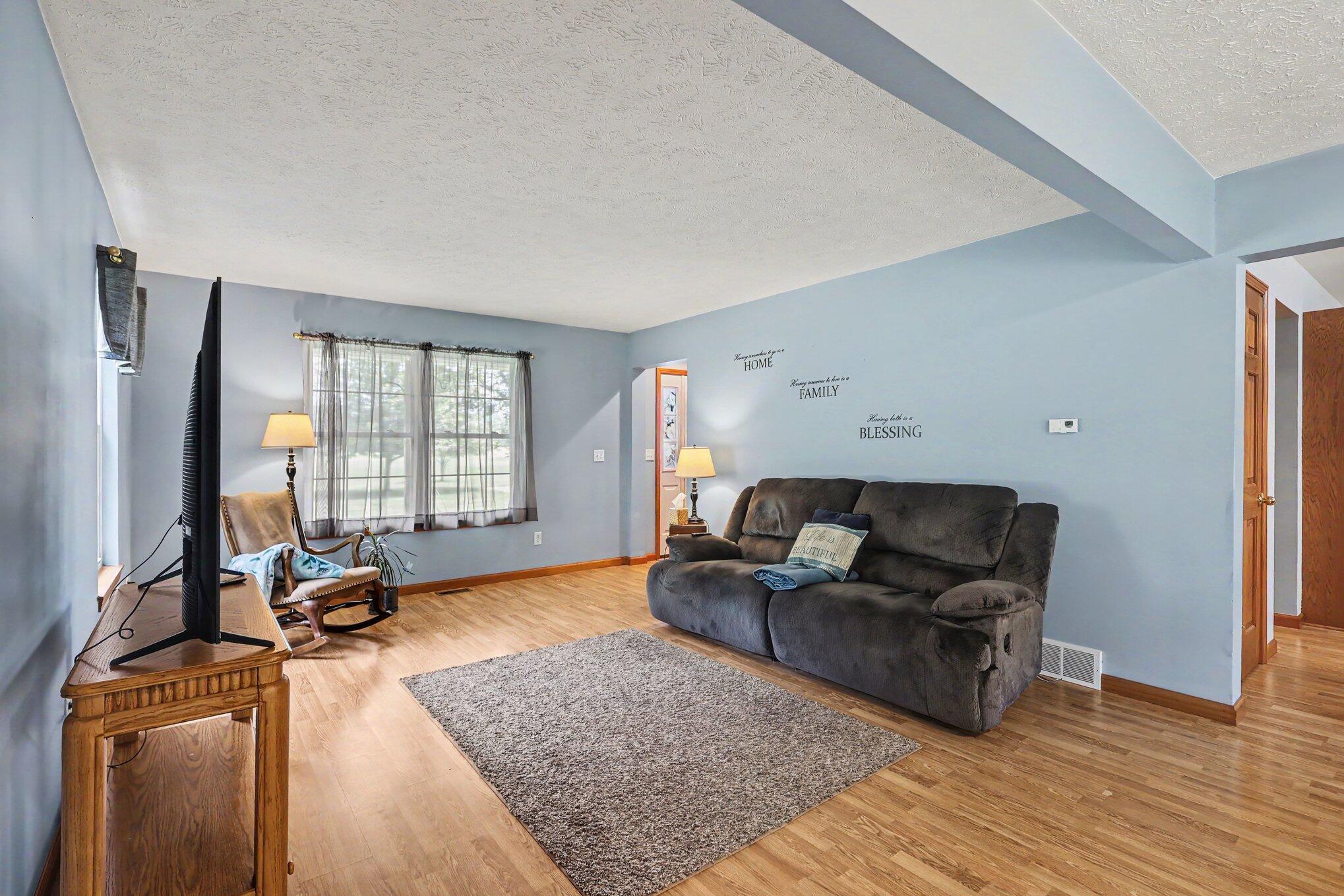7222 Hancock Road Montague, MI 49437 - Photo 4 of 33 003_file_7198
