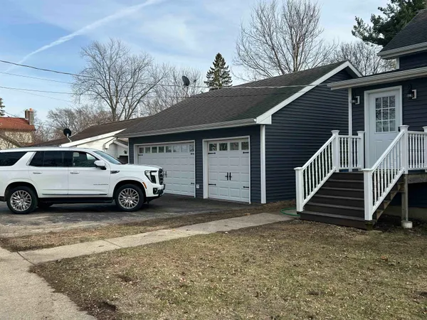 $324,900 | 1202 1st Center Avenue, Brodhead, WI 53520
