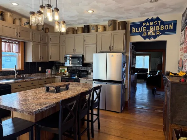 $324,900 | 1202 1st Center Avenue, Brodhead, WI 53520