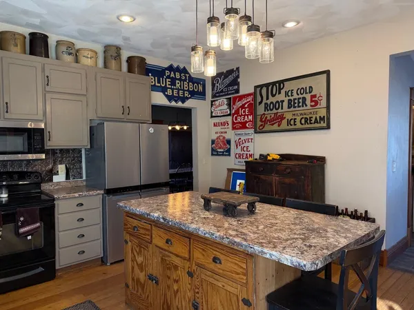 $324,900 | 1202 1st Center Avenue, Brodhead, WI 53520