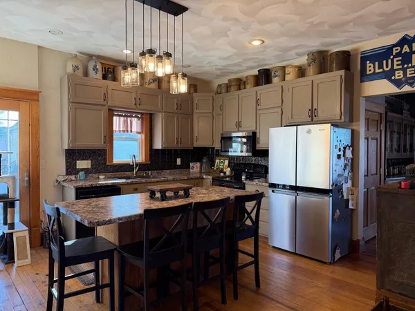 $324,900 | 1202 1st Center Avenue, Brodhead, WI 53520