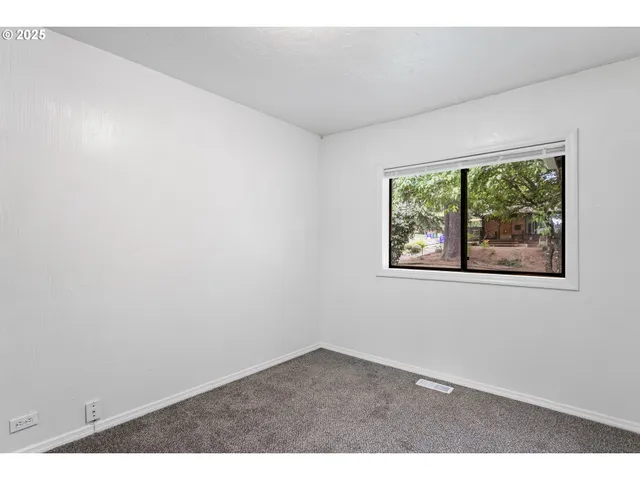 $389,900 | 7733 Northeast Mason Street, Portland, OR 97218