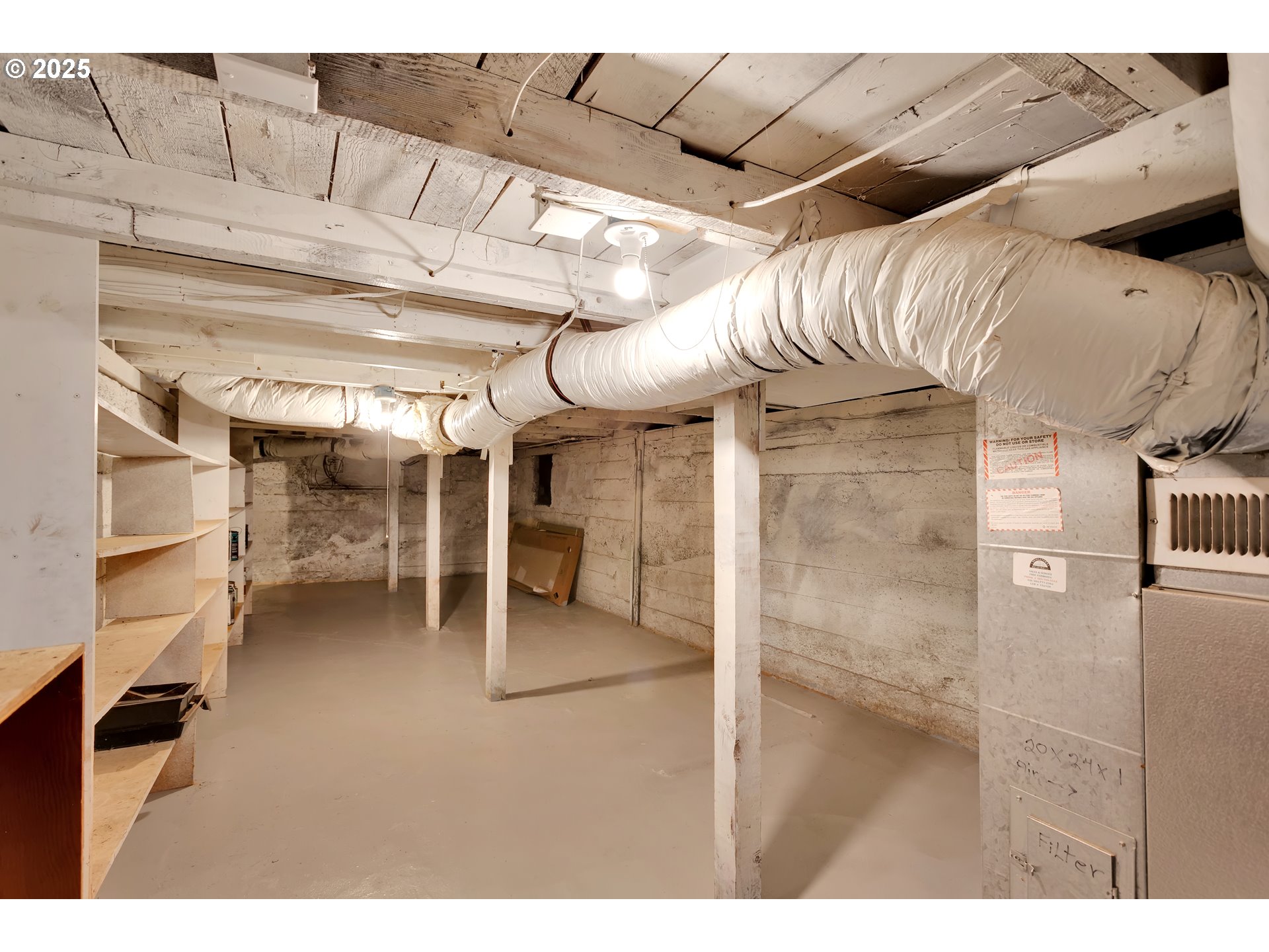 7733 Northeast Mason Street Portland, OR 97218 - Photo 19 of 29