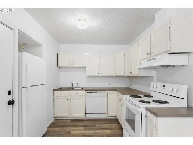 $389,900 | 7733 Northeast Mason Street, Portland, OR 97218