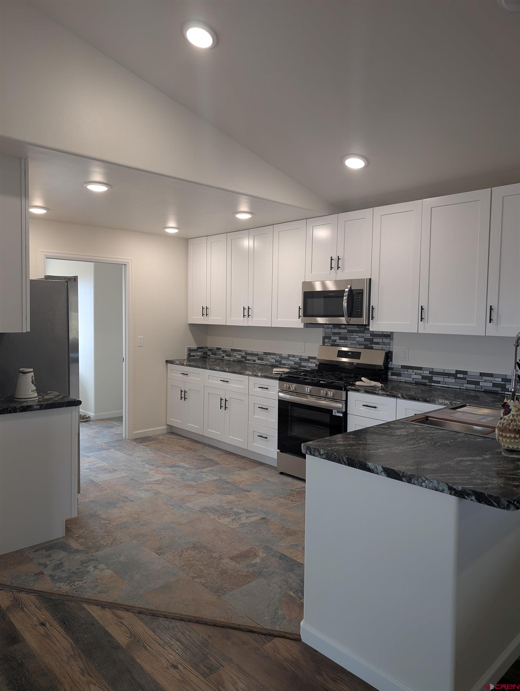 15770 Heavens View Road Cedaredge, CO 81413 - Photo 6 of 10 Gallery Image 6