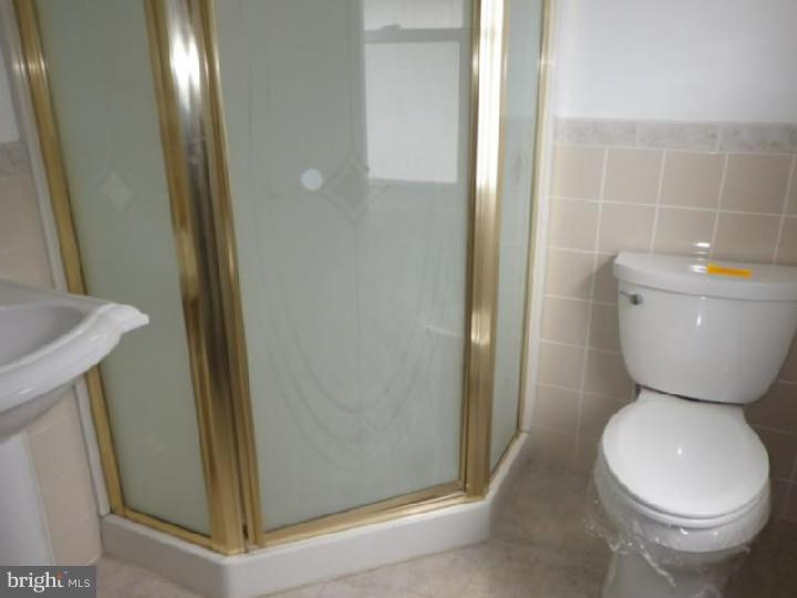 227 Simpson Road Ardmore, PA 19003 - Photo 11 of 19