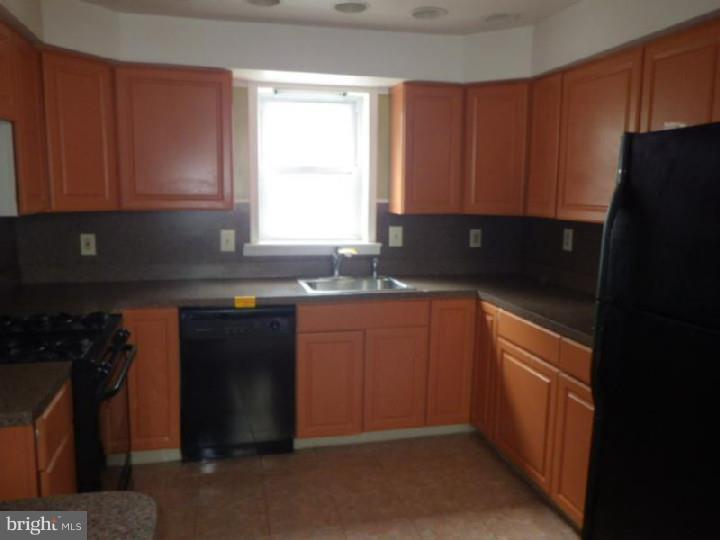 227 Simpson Road Ardmore, PA 19003 - Photo 5 of 19