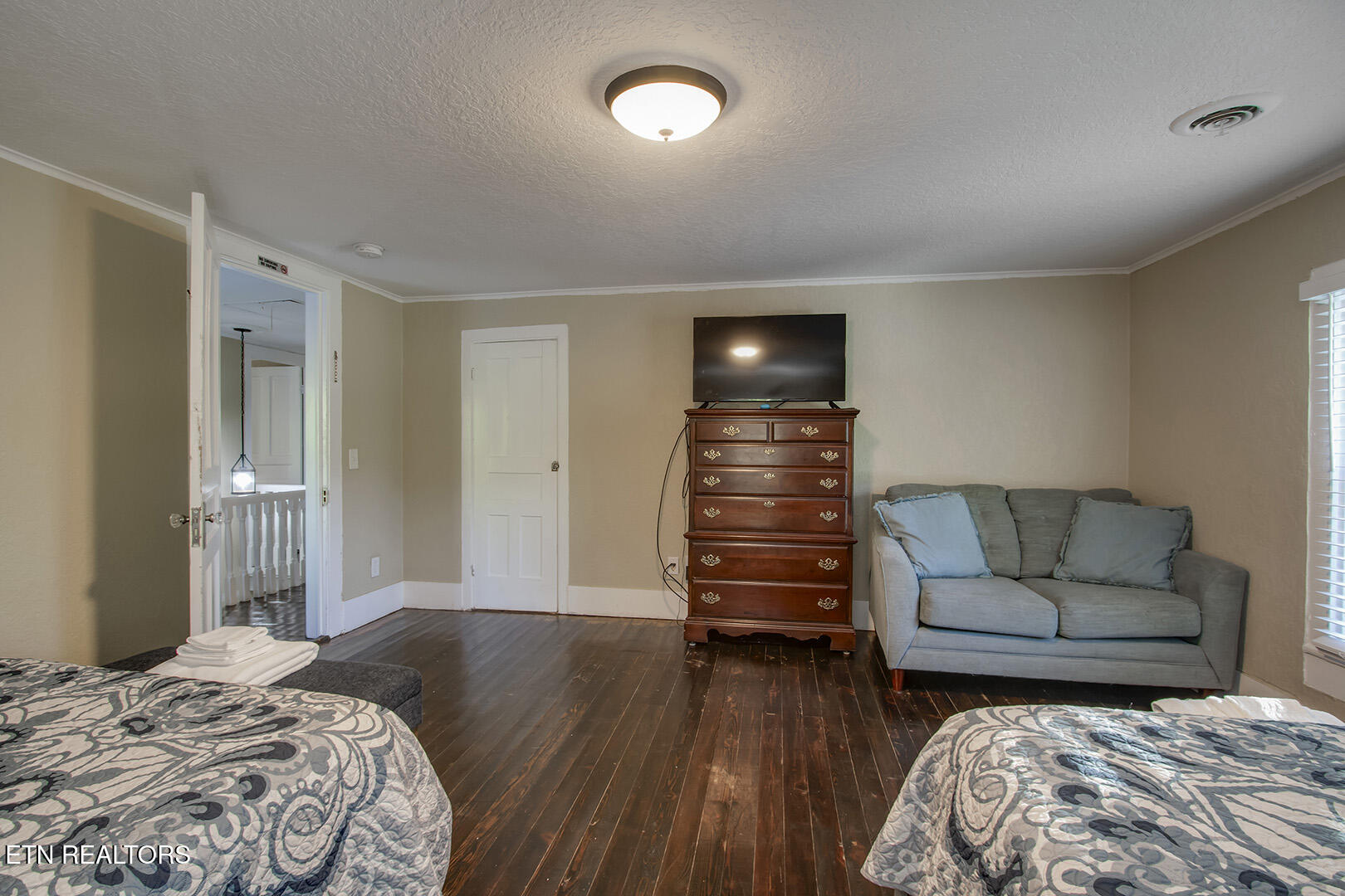 9604 Kodak Road Kodak, TN 37764 - Photo 34 of 60 34_KodakRoad_9604_Bedroom3_02