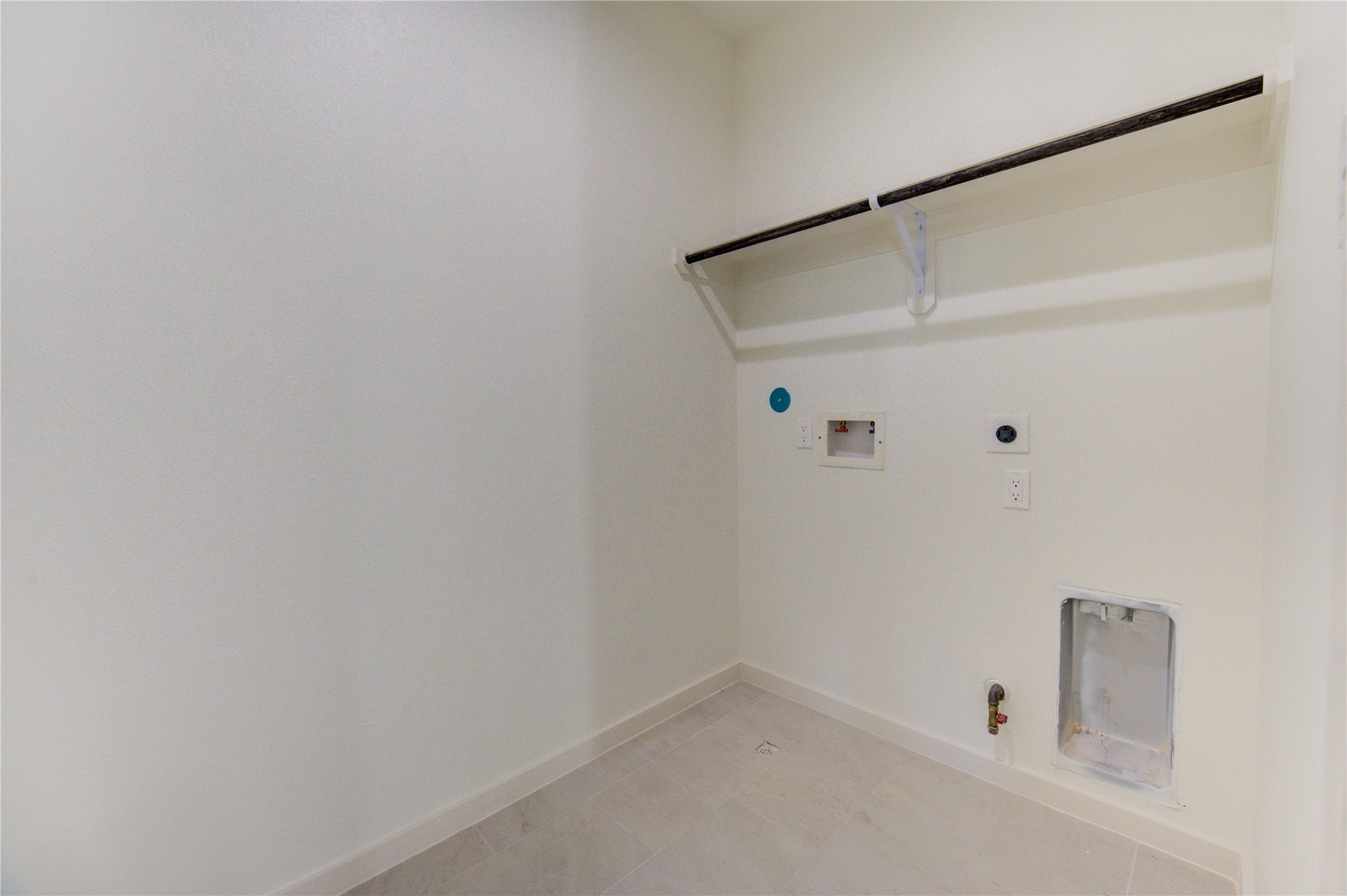 2920 El Fenice Lane Houston, TX 77057 - Photo 27 of 42 a view of an empty room