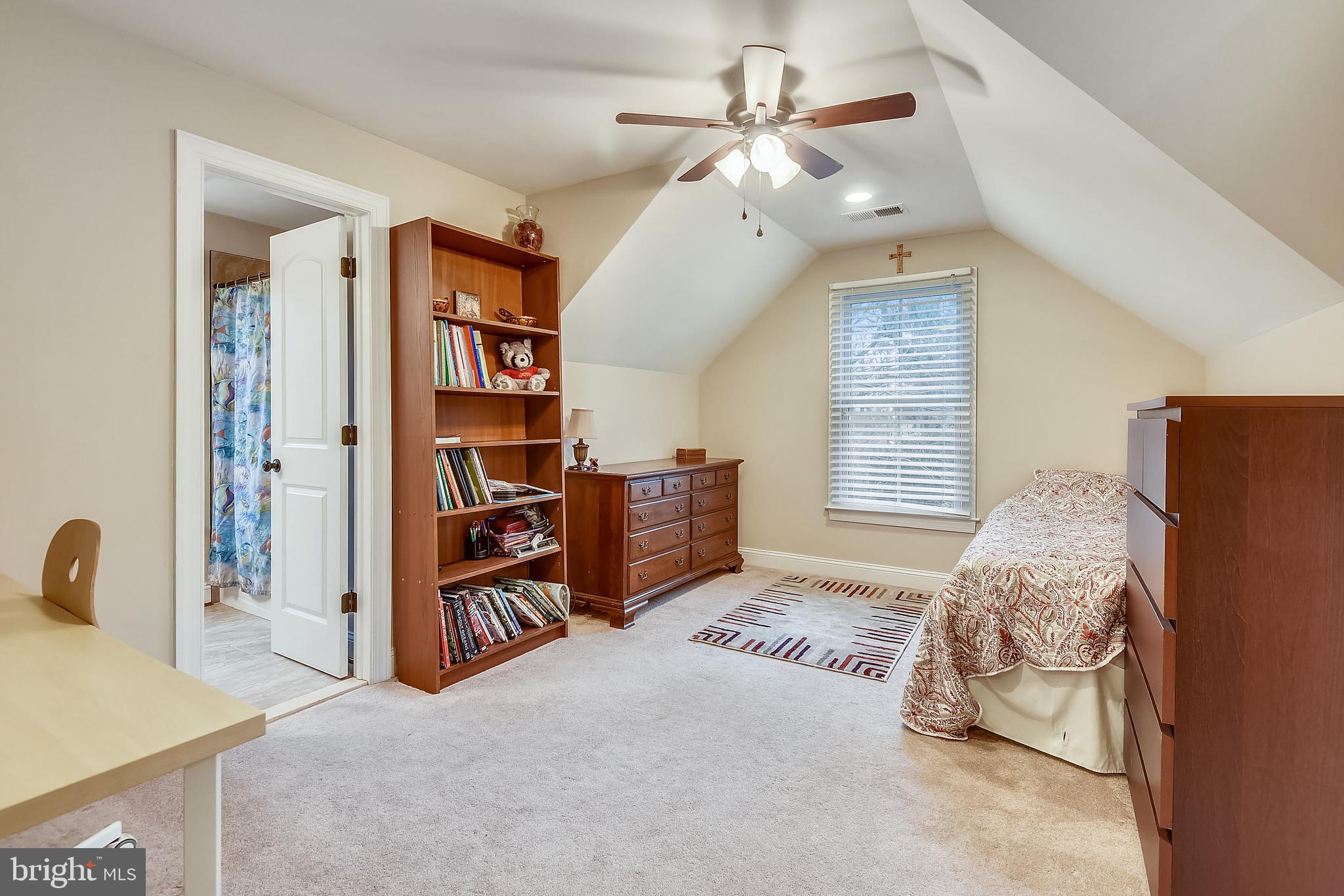 9216 Portner Avenue Manassas, VA 20110 - Photo 39 of 58