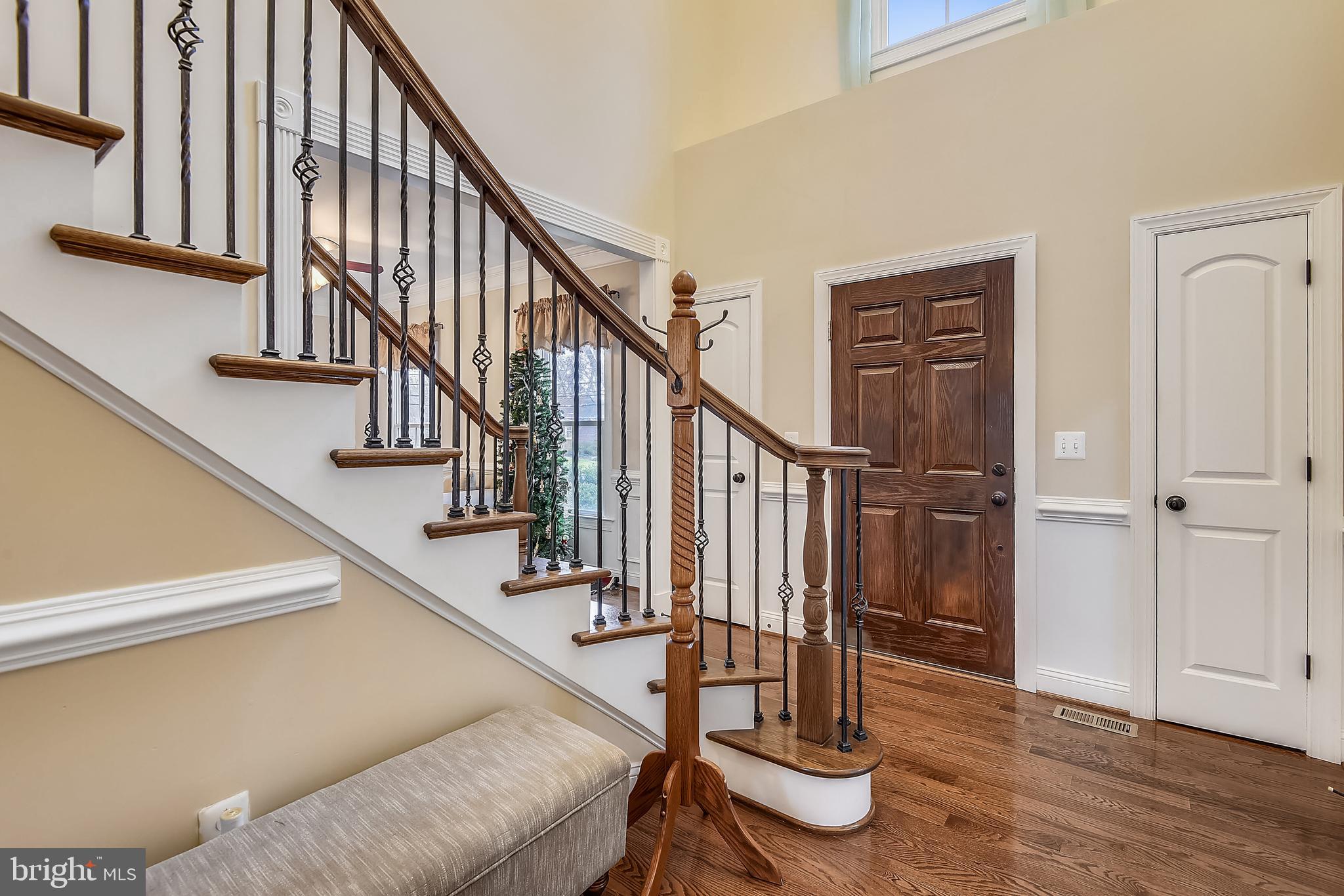 9216 Portner Avenue Manassas, VA 20110 - Photo 5 of 58