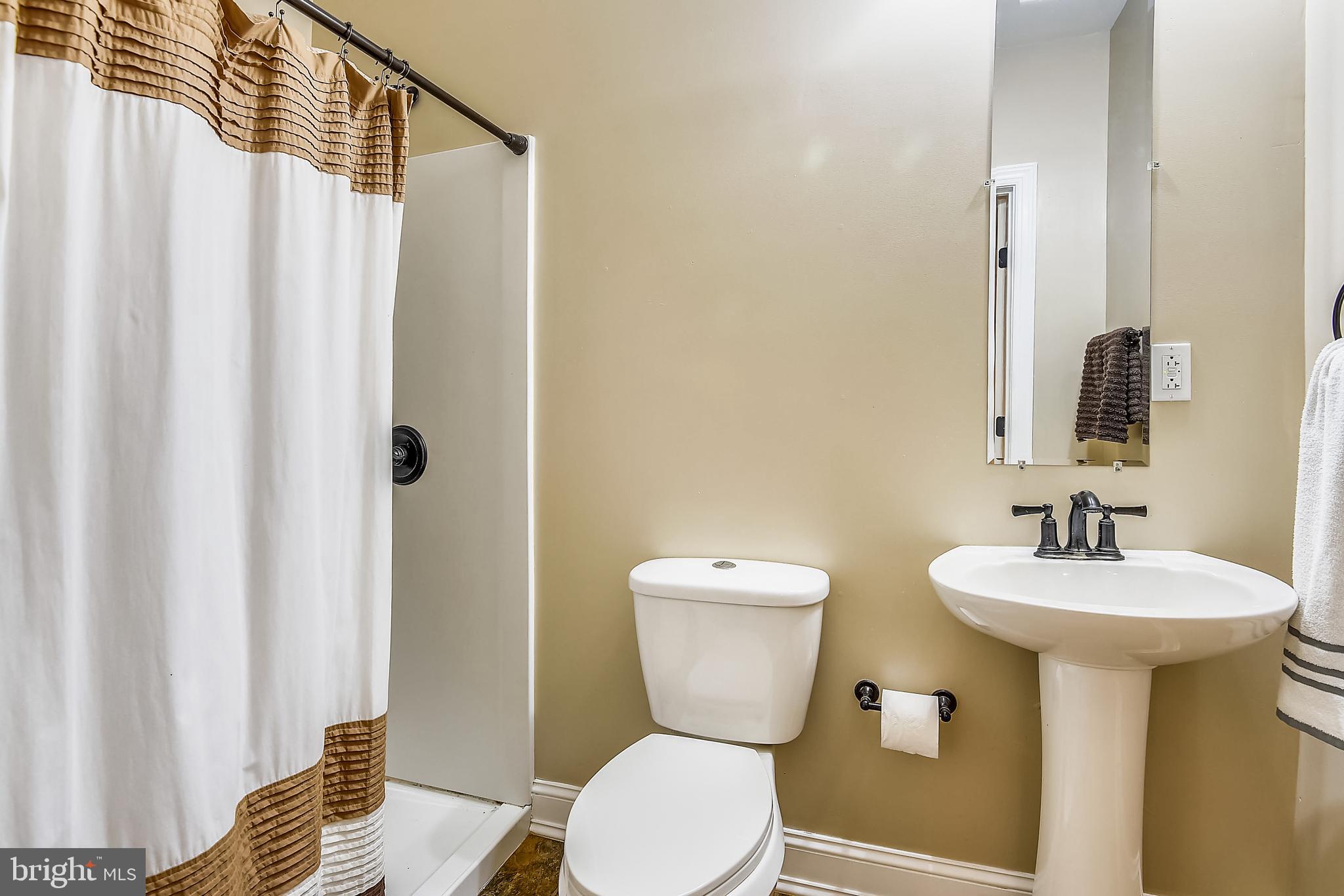 9216 Portner Avenue Manassas, VA 20110 - Photo 51 of 58