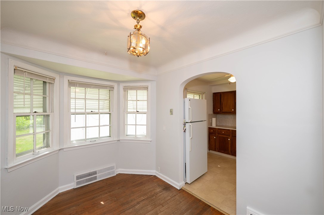 1604 Edgefield Road Lyndhurst, OH 44124 - Photo 8 of 32