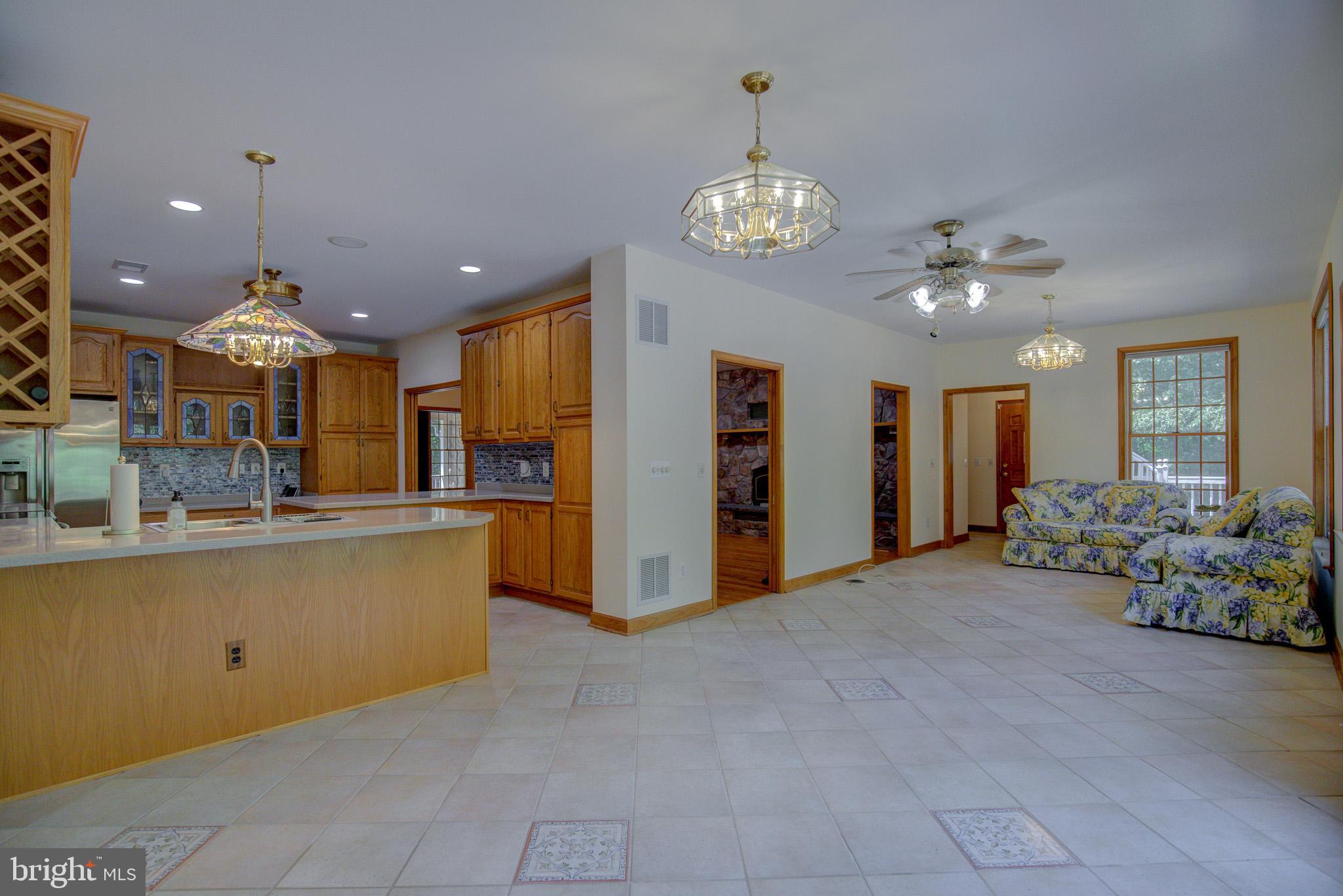 813 Blacks Hill Road Great Falls, VA 22066 - Photo 30 of 92 Light & Bright Breakfast /Morning Room