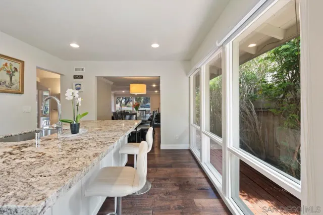 $2,495,000 | 8874 La Jolla Scenic Drive North, La Jolla, CA 92037