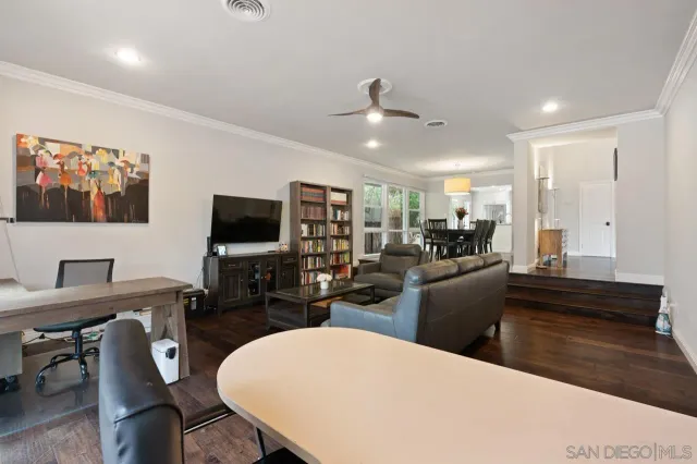 $2,495,000 | 8874 La Jolla Scenic Drive North, La Jolla, CA 92037