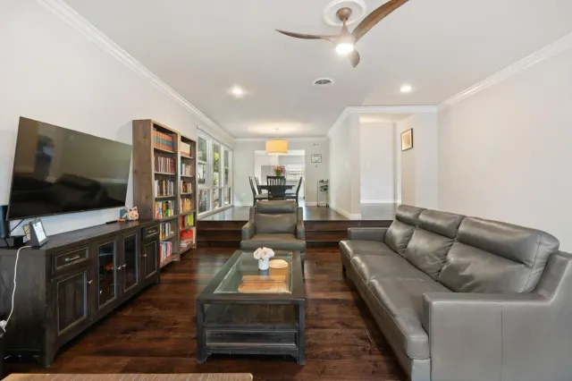 $2,495,000 | 8874 La Jolla Scenic Drive North, La Jolla, CA 92037