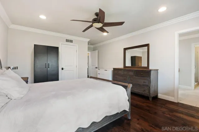 $2,495,000 | 8874 La Jolla Scenic Drive North, La Jolla, CA 92037