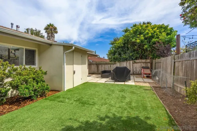 $2,495,000 | 8874 La Jolla Scenic Drive North, La Jolla, CA 92037