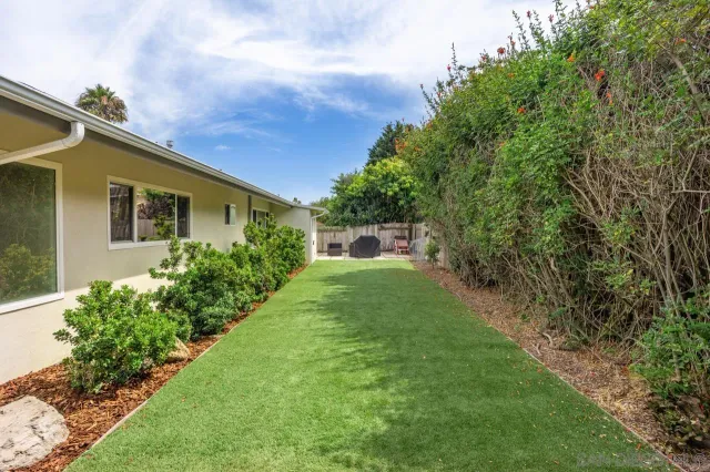 $2,495,000 | 8874 La Jolla Scenic Drive North, La Jolla, CA 92037