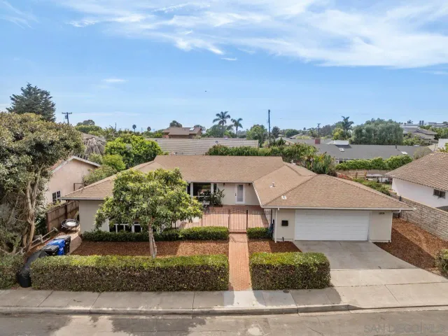 $2,495,000 | 8874 La Jolla Scenic Drive North, La Jolla, CA 92037