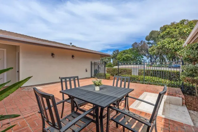 $2,495,000 | 8874 La Jolla Scenic Drive North, La Jolla, CA 92037