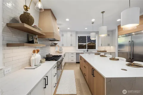 $3,512,000 | 12206 Northeast 61st Street, Kirkland, WA 98033