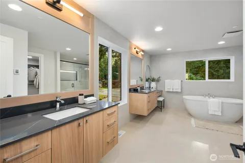 $3,512,000 | 12206 Northeast 61st Street, Kirkland, WA 98033