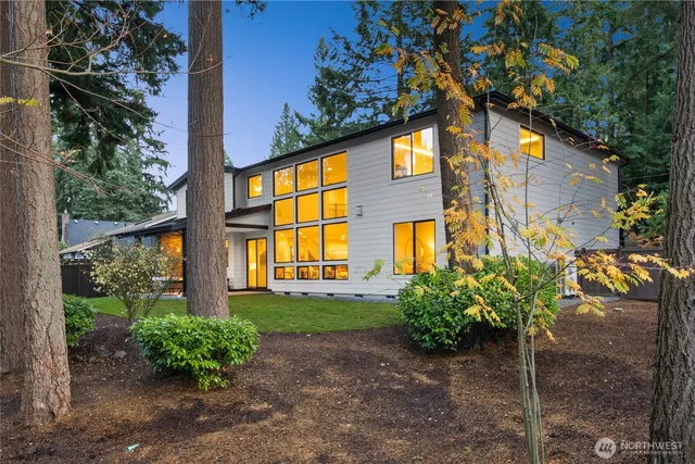 $3,512,000 | 12206 Northeast 61st Street, Kirkland, WA 98033