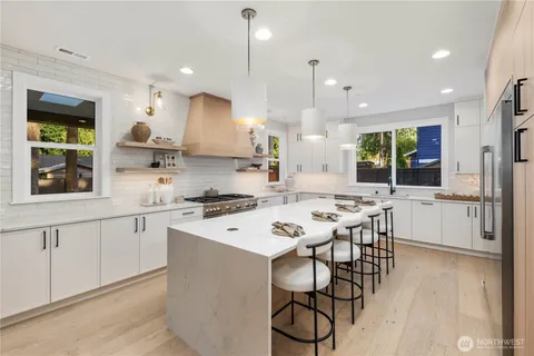 $3,512,000 | 12206 Northeast 61st Street, Kirkland, WA 98033