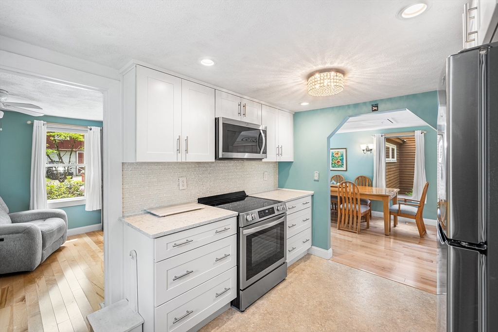 185 Randall Road Stow, MA 01775 - Photo 2 of 28