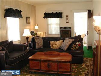 650 Weadley Road Wayne, PA 19087 - Photo 3 of 11 Living Room