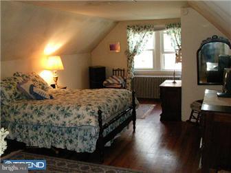 650 Weadley Road Wayne, PA 19087 - Photo 6 of 11 Bedroom - Main